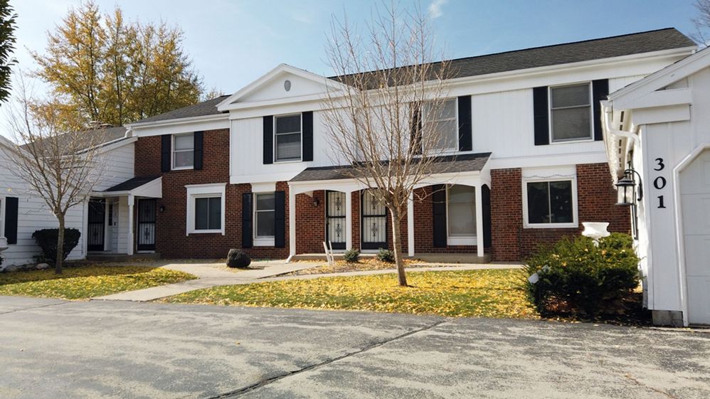 Apartments for Rent Near OSF Healthcare in Bloomington-Normal