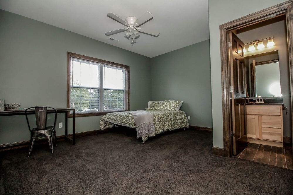 200 And 214 W Willow 4 Bdr - Photo 17
